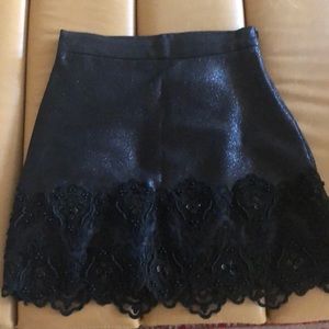 Shimmery skirt with sequined lace around bottom
